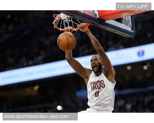 近三季仅有小莫布里和文班两人单场达到15分10板5助5帽且命中率超过70